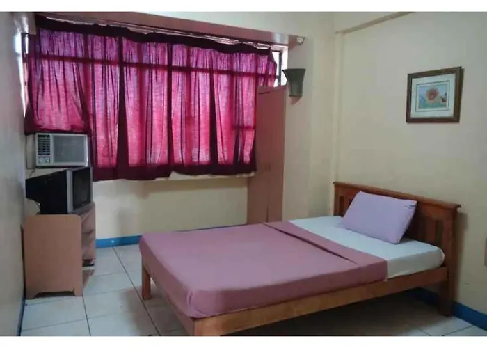 Vaccinated Staff - Oyo 672 Capitol Tourist 2* Cebu