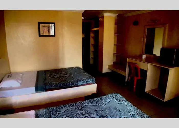 Hotel Vaccinated Staff - Oyo 672 Capitol Tourist Cebu
